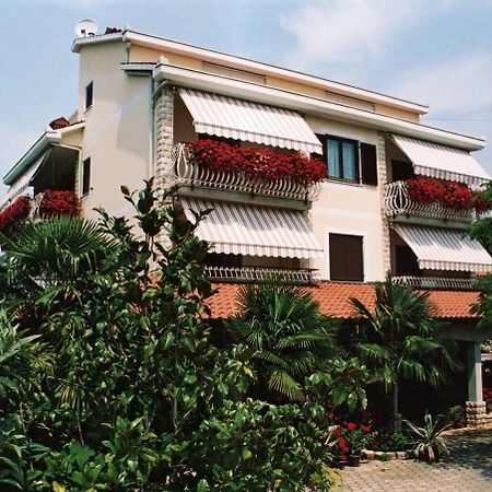 Haus Liliana Ξενοδοχείο Tar-Vabriga Εξωτερικό φωτογραφία