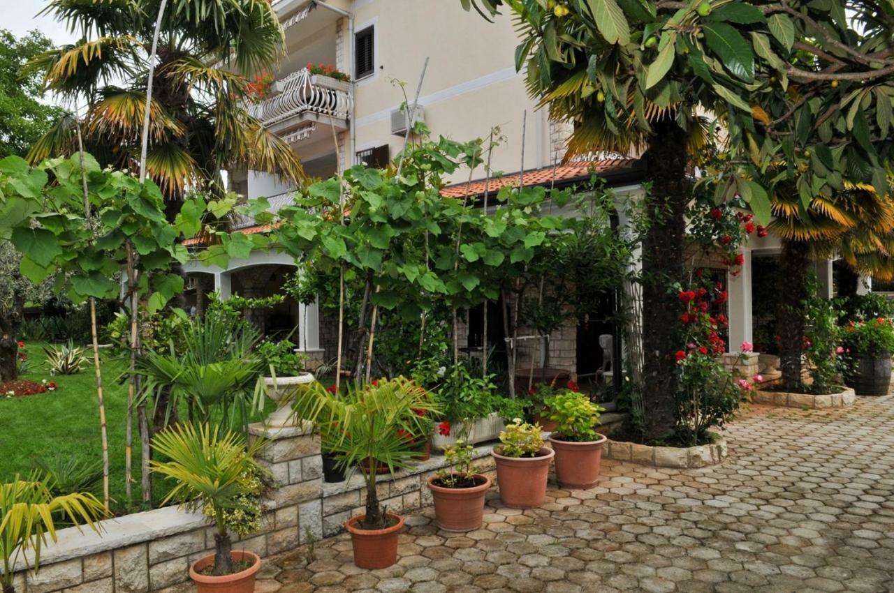 Haus Liliana Ξενοδοχείο Tar-Vabriga Εξωτερικό φωτογραφία