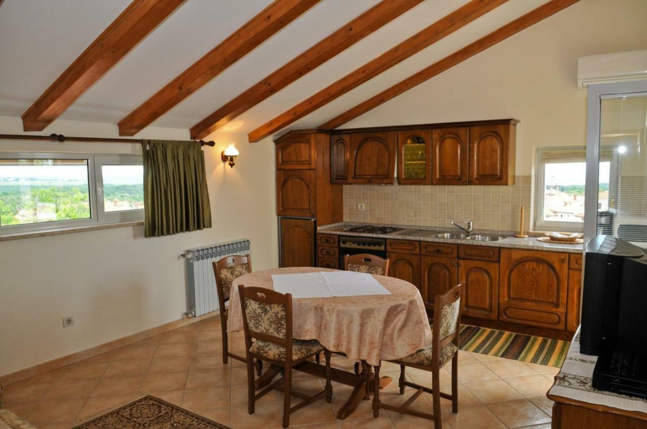 Haus Liliana Ξενοδοχείο Tar-Vabriga Εξωτερικό φωτογραφία
