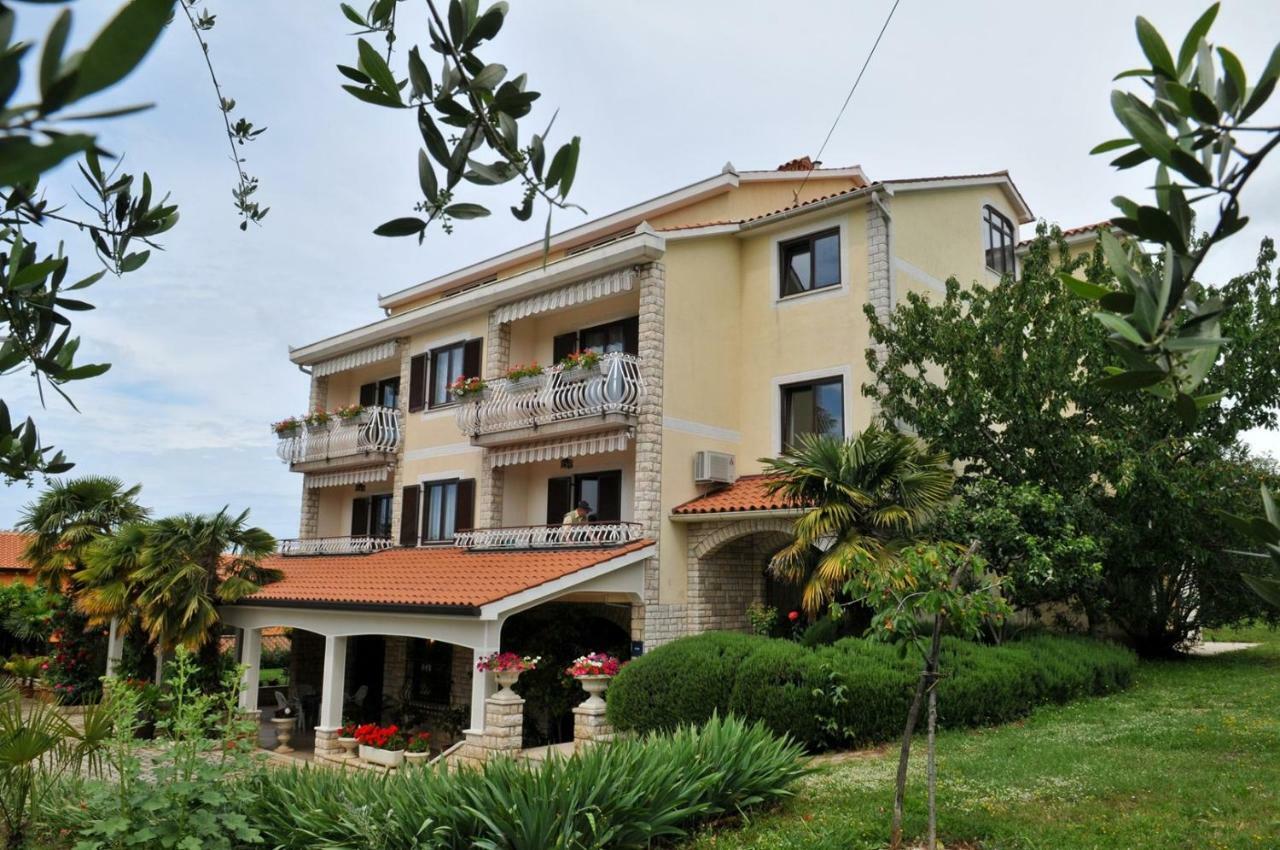 Haus Liliana Ξενοδοχείο Tar-Vabriga Εξωτερικό φωτογραφία