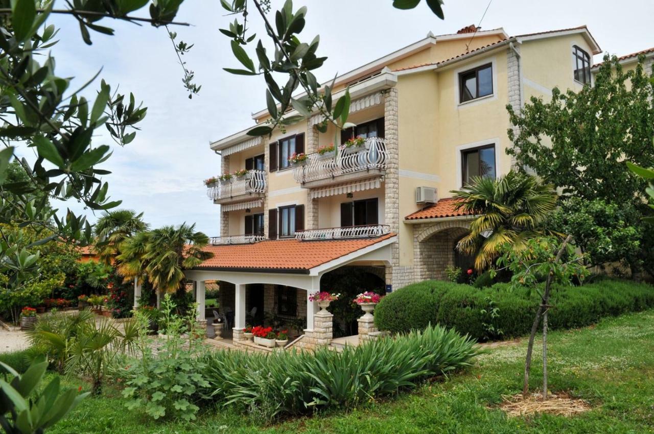 Haus Liliana Ξενοδοχείο Tar-Vabriga Εξωτερικό φωτογραφία
