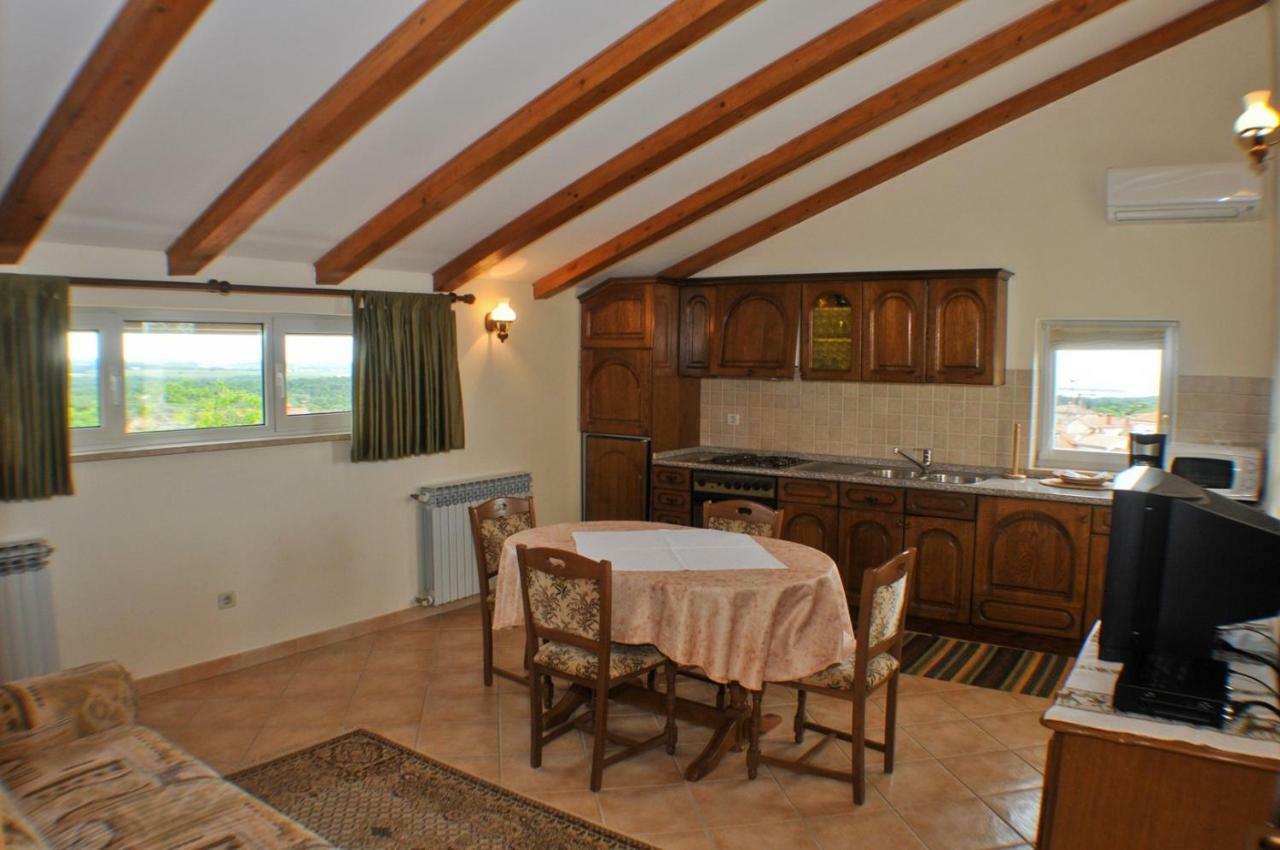 Haus Liliana Ξενοδοχείο Tar-Vabriga Εξωτερικό φωτογραφία