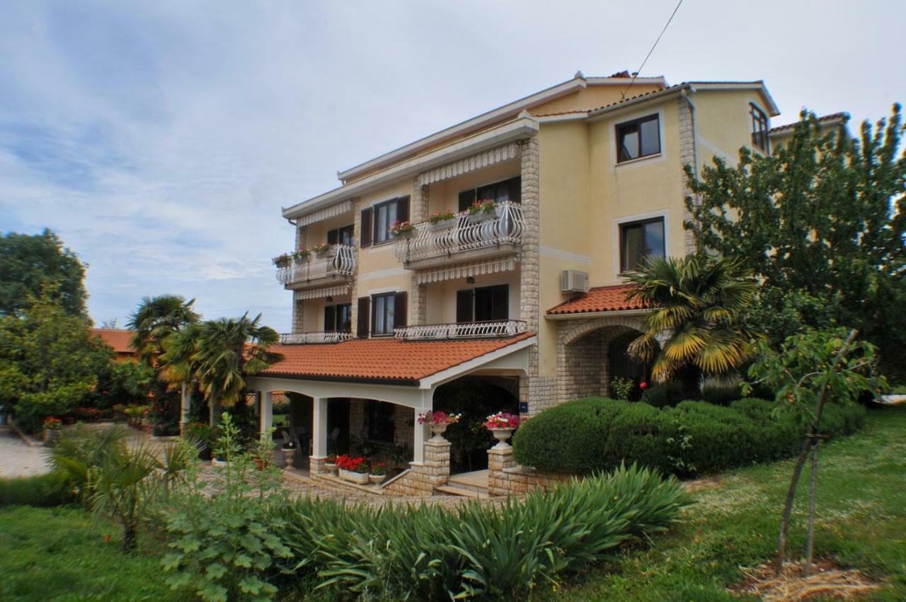 Haus Liliana Ξενοδοχείο Tar-Vabriga Εξωτερικό φωτογραφία